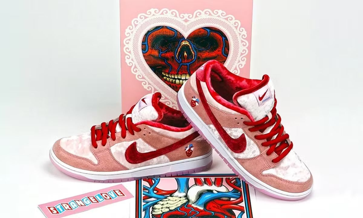 Nike SB Dunk Low Pro "StrangeLove"
